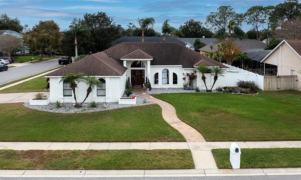 1st image of 1547 Royal Cir