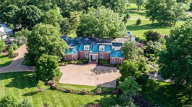 1st image of 12 Muirfield Ln
