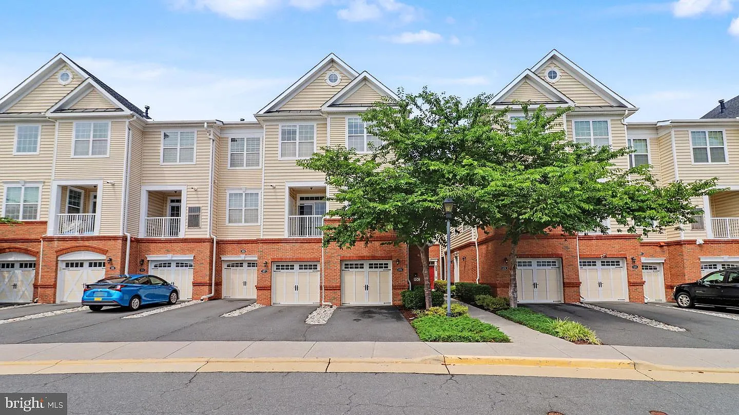 2 bed, 3.0 bath, 1470 sqft, $3,000 — Photo 1