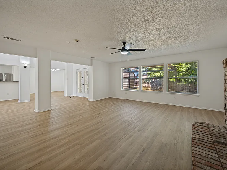 5518 Heathercrest Dr — Photo 22