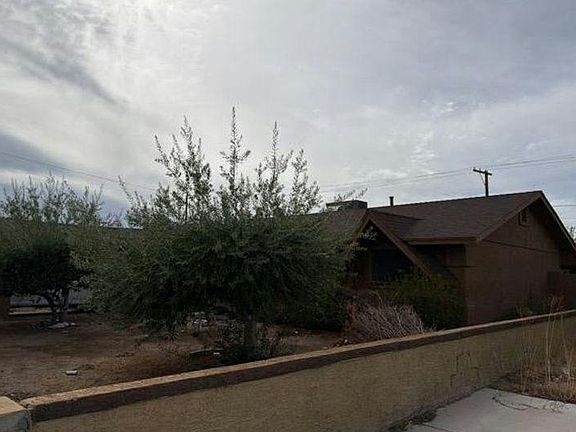 2nd image of 2228 W Pecan Rd