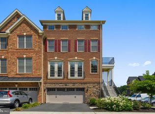42648 Lancaster Ridge Ter, Chantilly, VA 20152