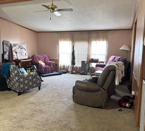 4th image of 102 Beech Ave