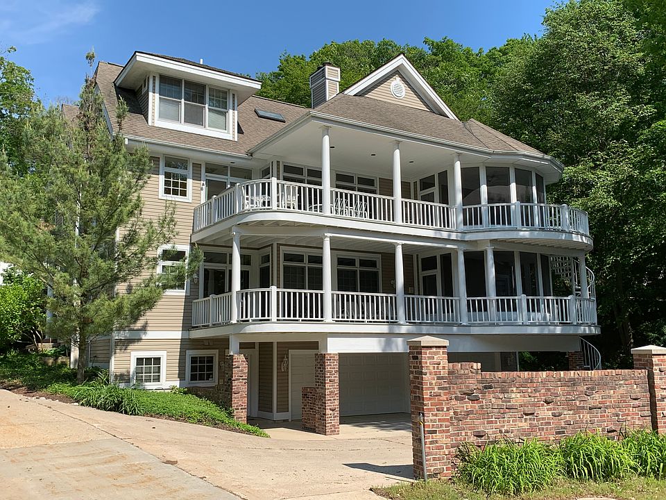 1st image of 2384 Valley Ave