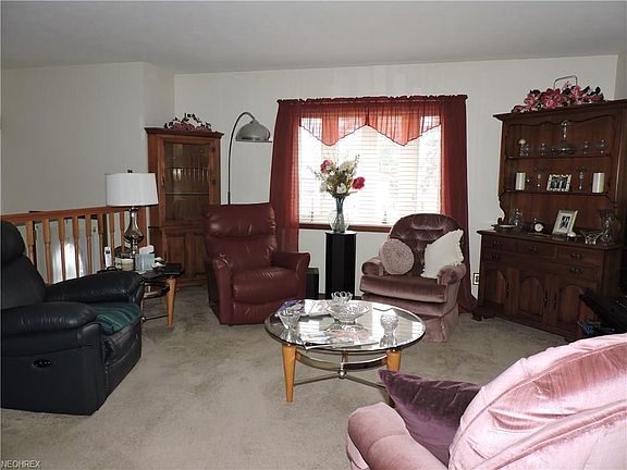 4th image of 110 Shamrock Dr