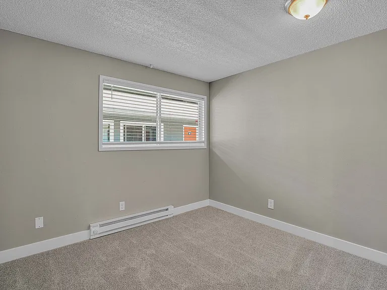 11900 SW Allen Blvd — Photo 8