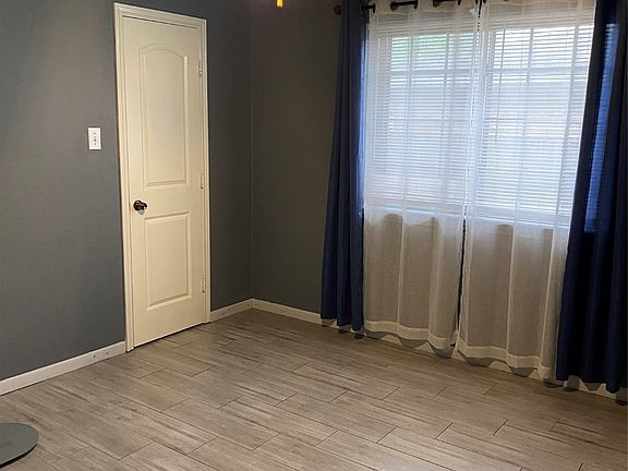 3rd image of 8012 Folkstone Ln #8012
