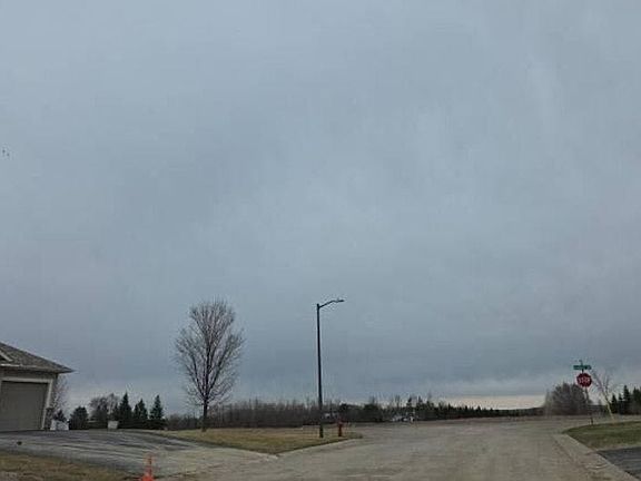 5th image of 513 Saxon Dr