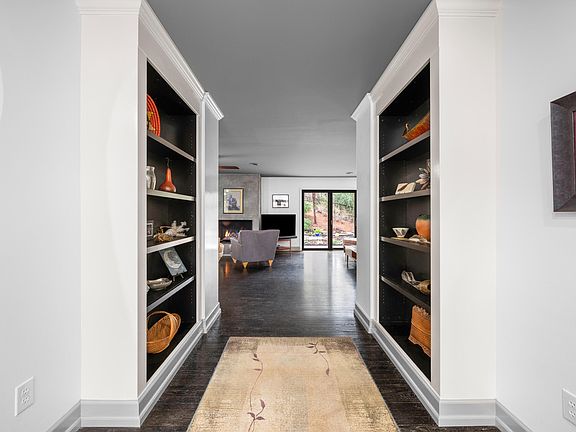 5th image of 1201 Bancroft St