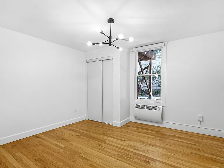 452 Oak St #4 — Photo 21
