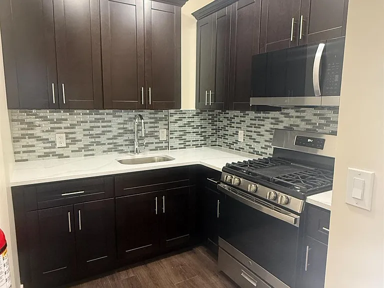 205 Duncan Ave — Photo 7