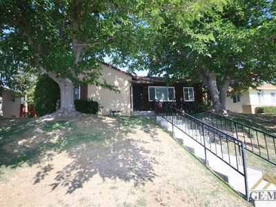 3013 Pomona, Bakersfield, CA, 93305