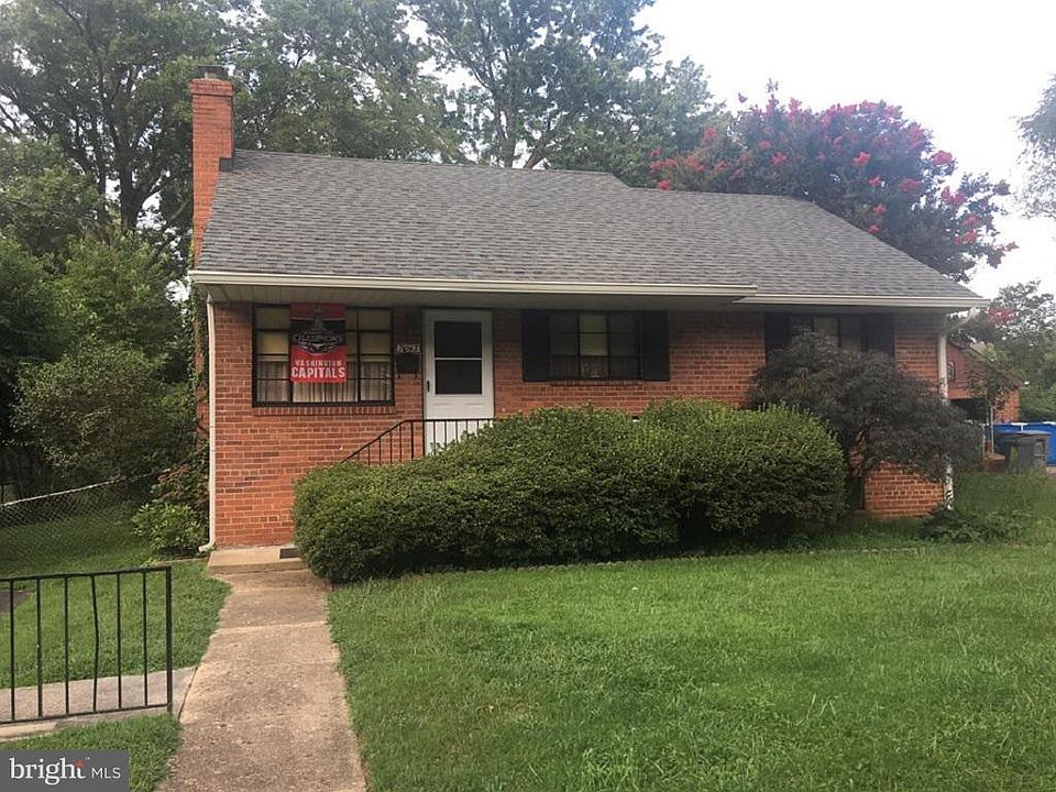 1st image of 7043 Lee Park Ct