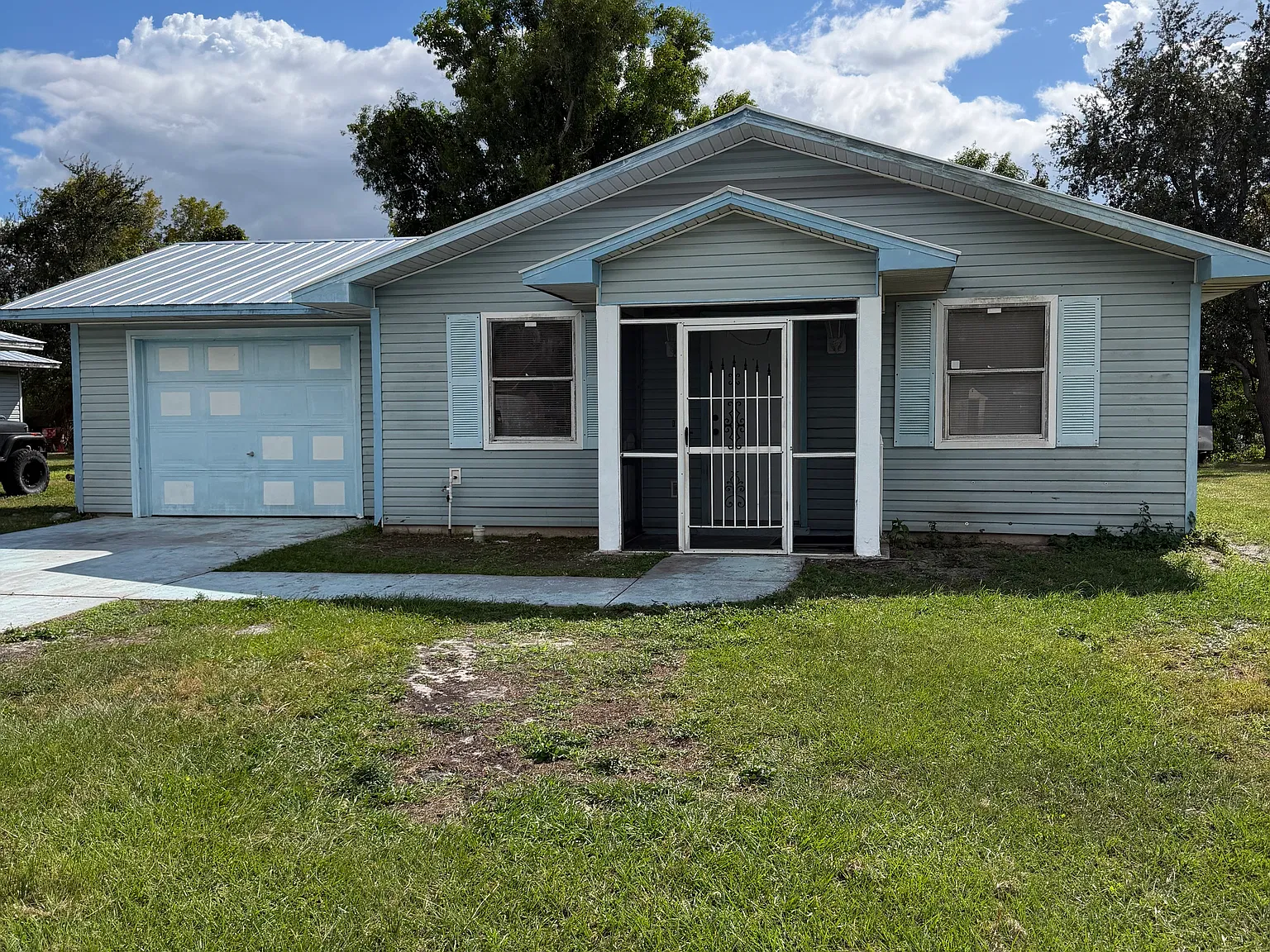 3 bed, 1144 sqft, $1,600 — Photo 1