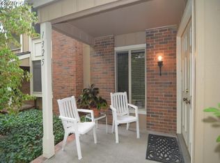 1325 Bonniebrae Dr, Lake Oswego, OR