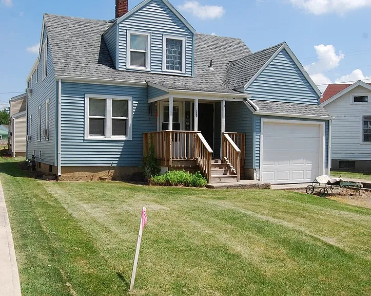 7409 Bradbury Ave — Photo 1