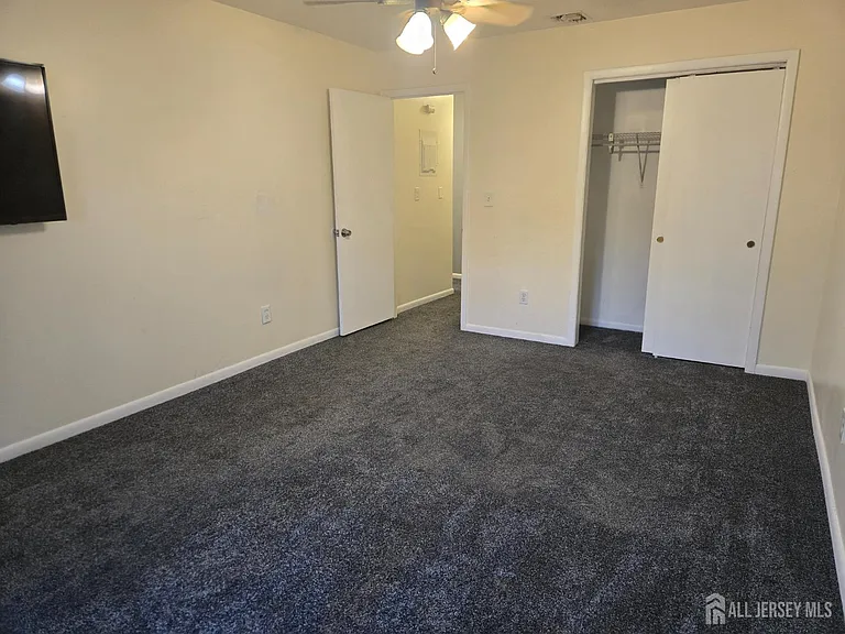143 College Dr — Photo 8