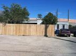 513 McKnight Ave NW, Albuquerque, NM 87102