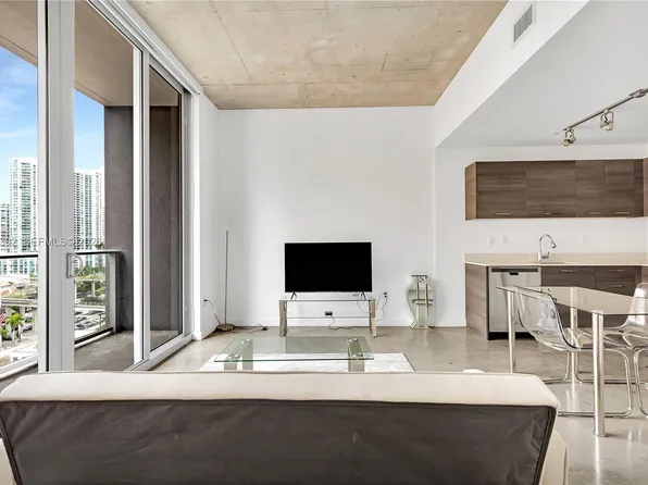 151 SE 1st St, Miami, FL