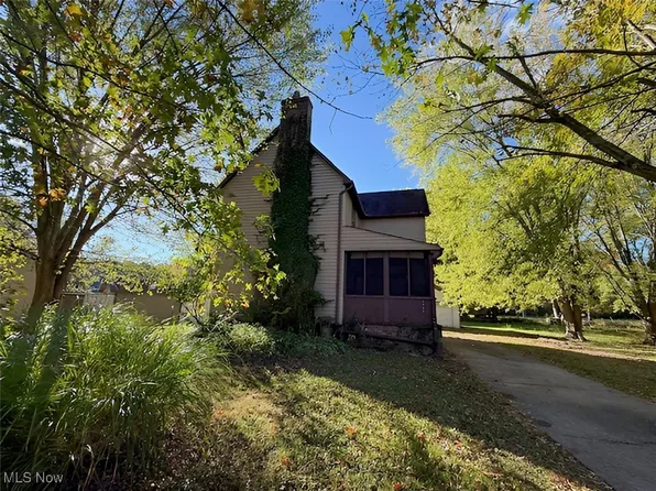 4409 Ophelia St, Newton Falls, OH 44444