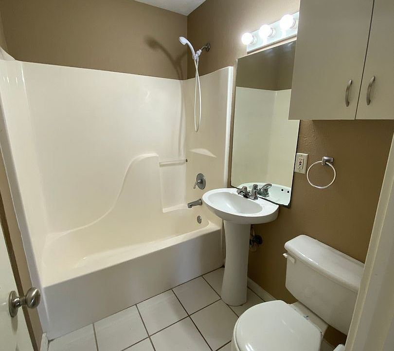 1801 Lake Street Apartment Rentals Lake Charles, LA Zillow