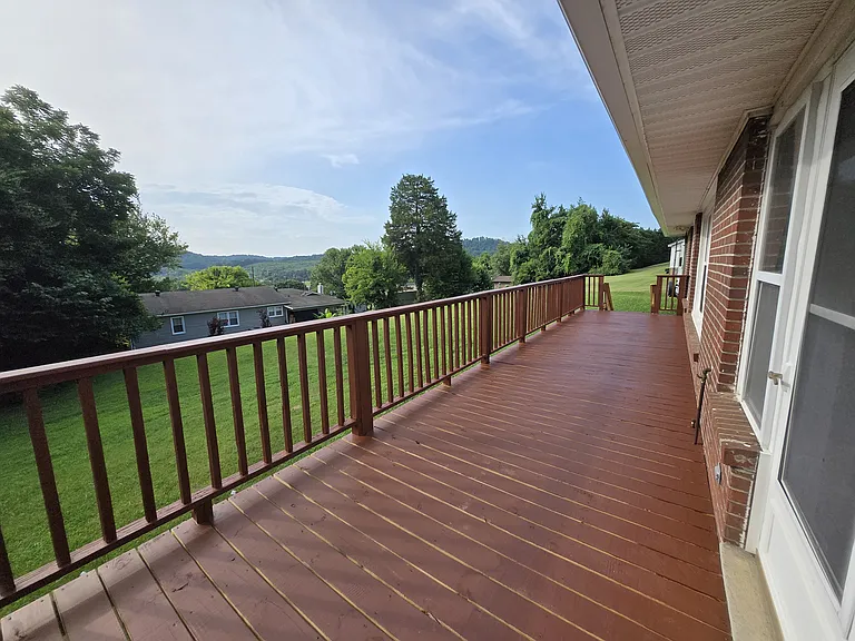 507 Robinson Dr — Photo 11