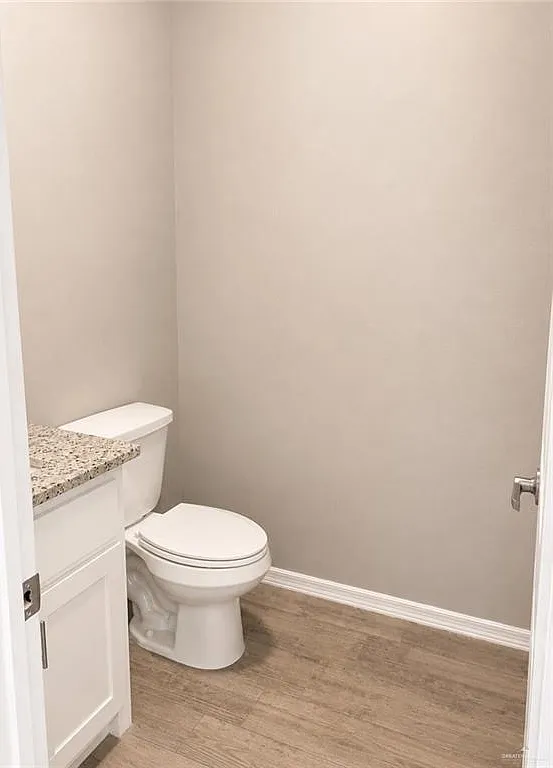 2 bed, 2.0 bath, 858 sqft, $1,050 — Photo 2