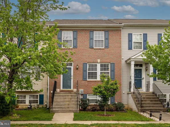 19 Snowberry St, Charles Town, WV 25414