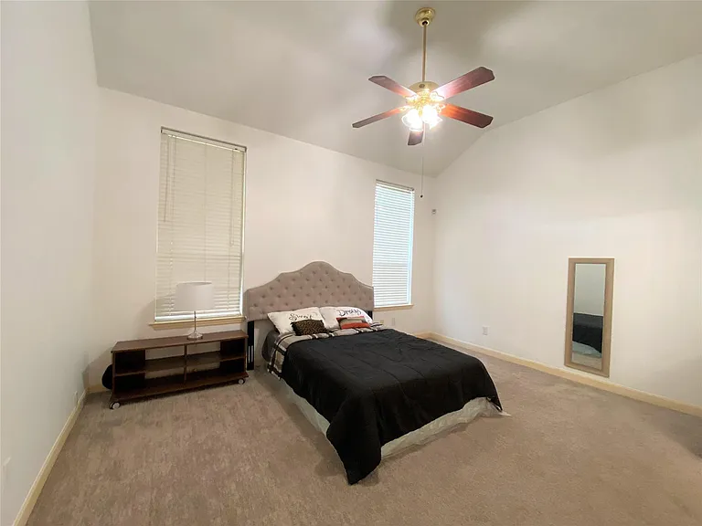 6918 Springcrest Ct — Photo 18
