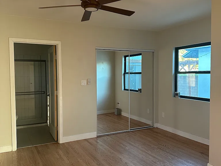 Magnolia Ave — Photo 19