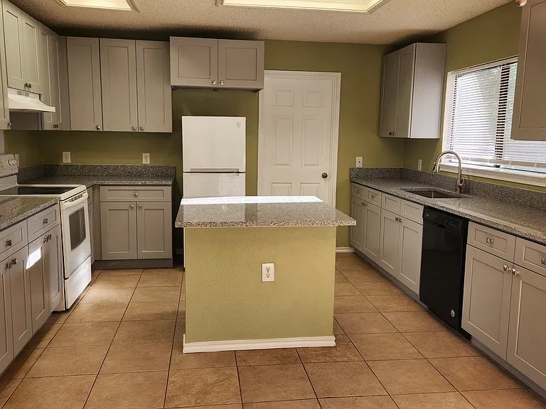 Brand new Kitchen Cabinets and Granite counter with Island