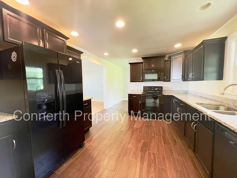 2880 Trough Springs Rd — Photo 10