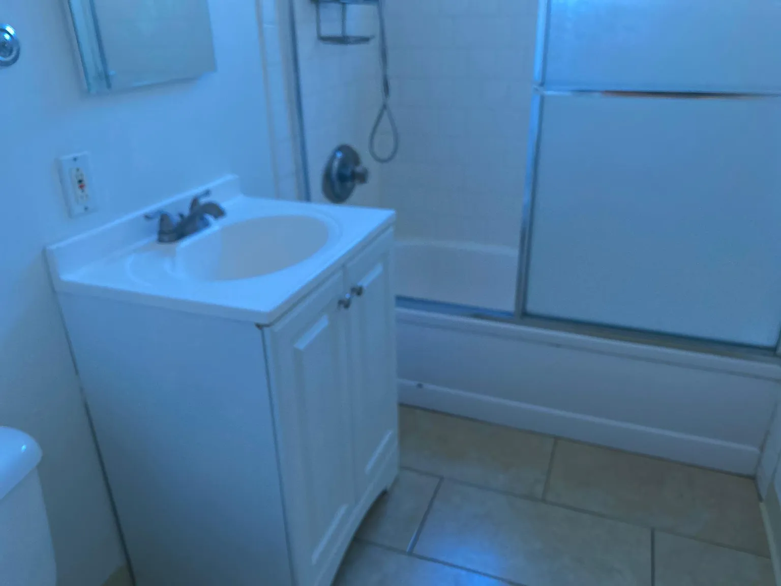 3 bed, 1250 sqft, $4,000 — Photo 1