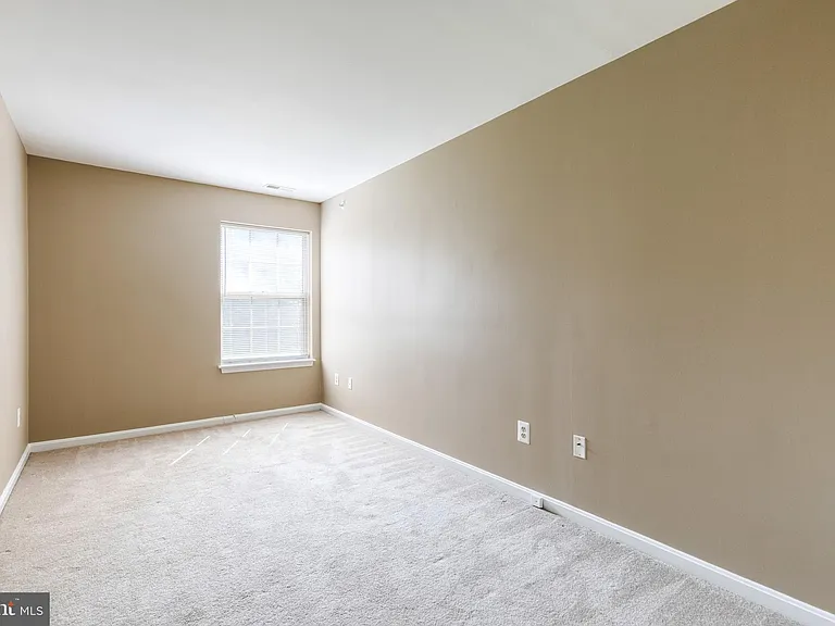 3512 Thomas Pointe Ct #1B — Photo 13