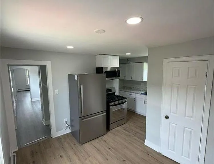 223 Zerby Ave #2 — Photo 6