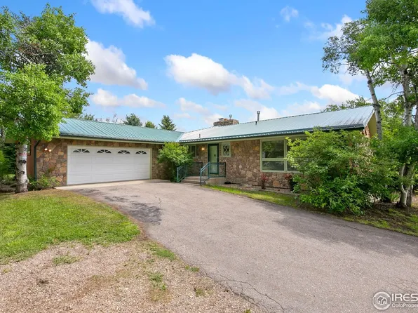 5220 Apple Dr, Fort Collins, CO 80526