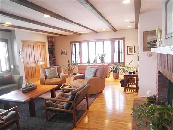 3rd image of 7303 Alverstone Ave