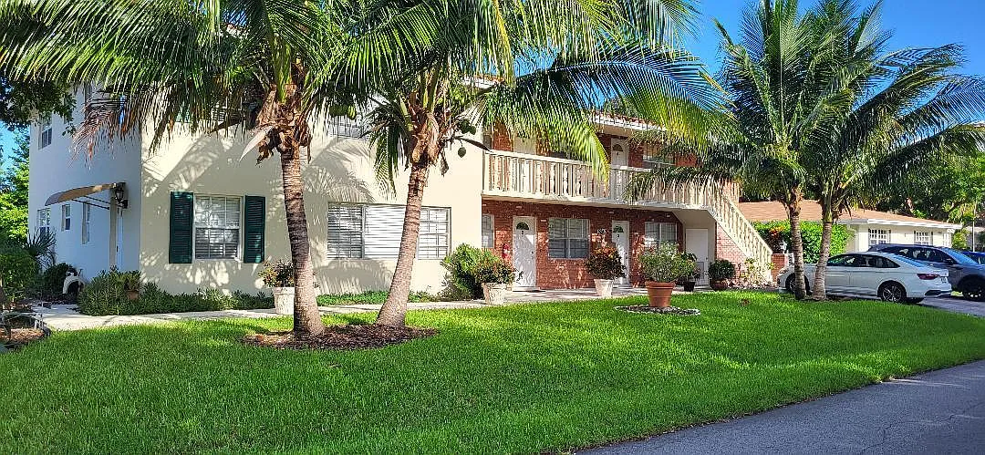 2 bed, 1.0 bath, 4963 sqft, $2,100 — Photo 1