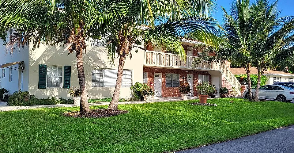 5240 NE 14th Way