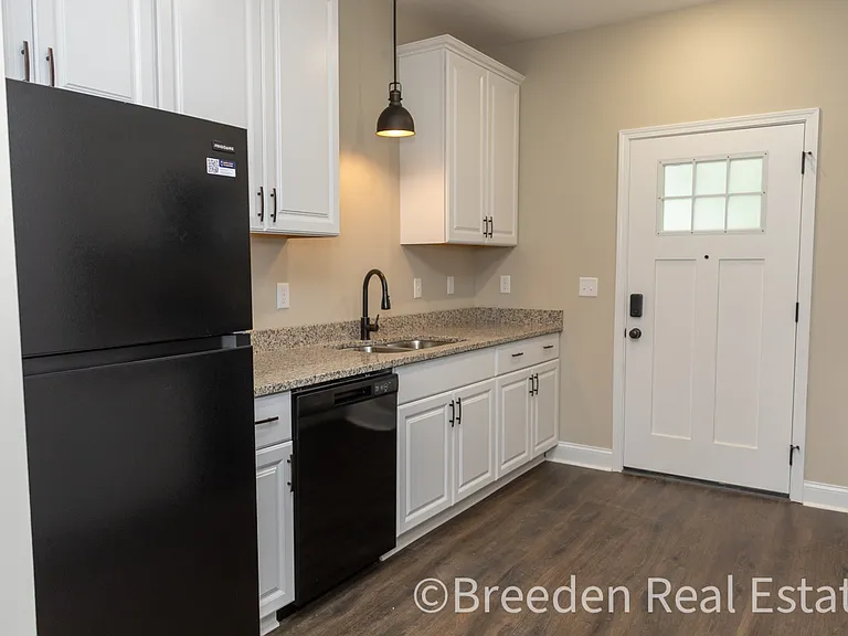 382 Harper Ave #382 — Photo 7