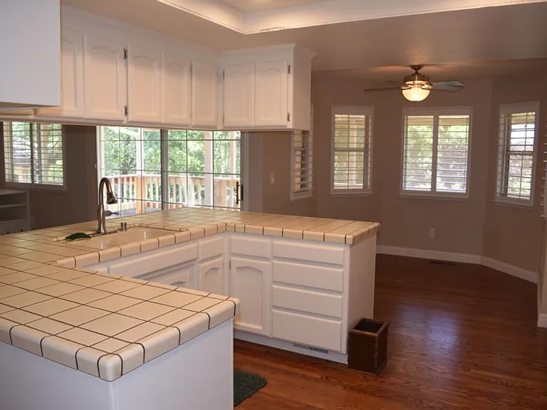 1657 Stone Way — Photo 24