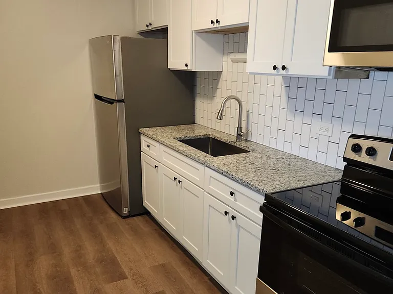 22336 Piccadilly Ct #GB — Photo 5