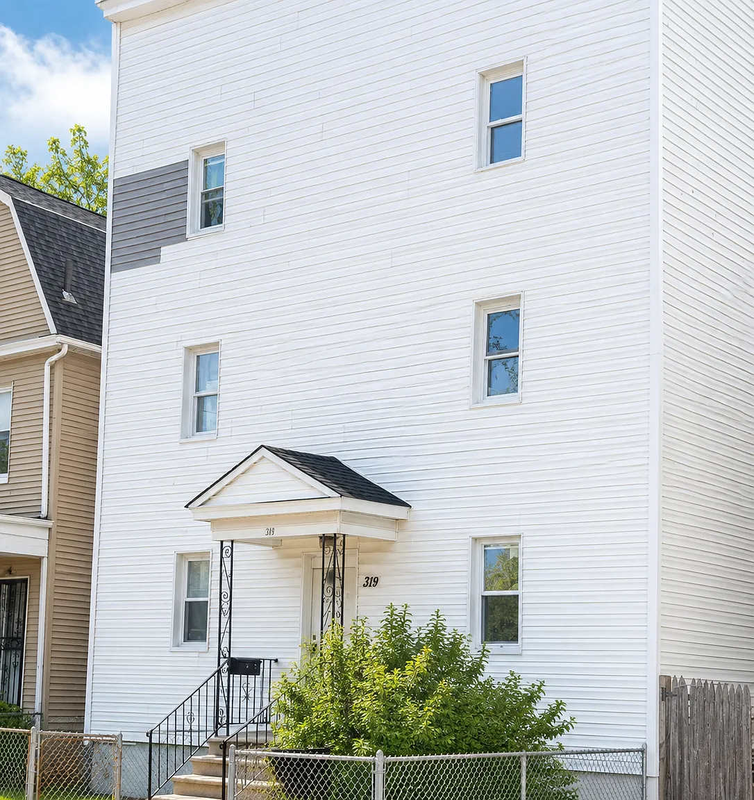 3 bed, 800 sqft, $1,850 — Photo 1