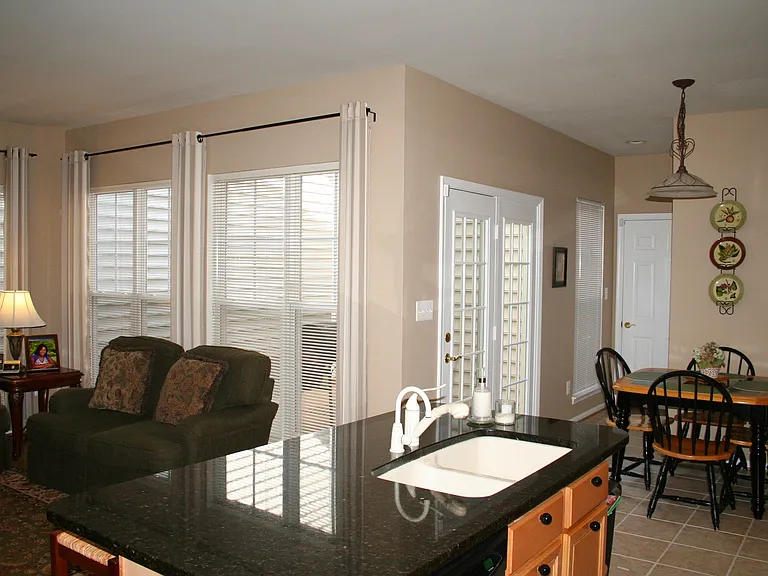9135 Stonegarden Dr — Photo 18