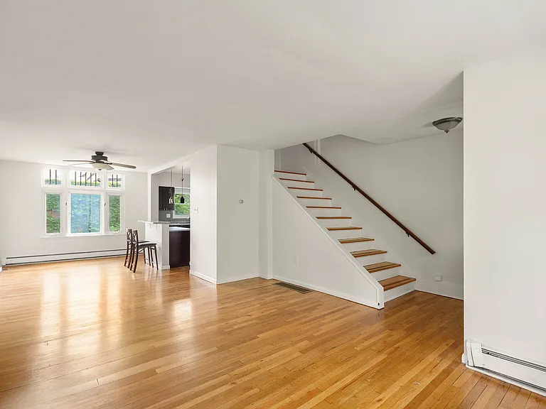 5301 Saint James Ter — Photo 8