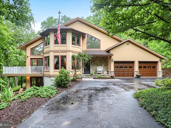 712 Bower Rd, Shermans Dale, PA 17090