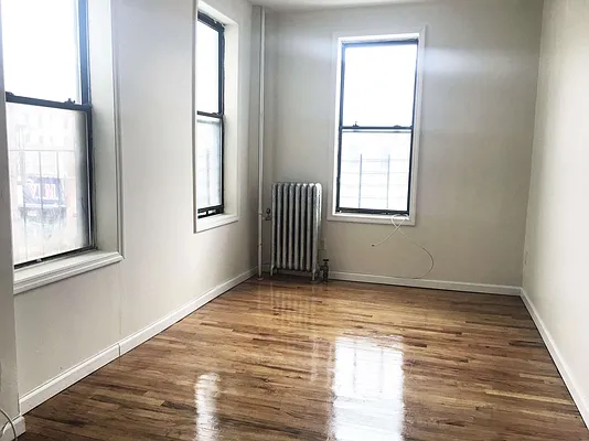 Rented by Lang Realty LLC | media 10