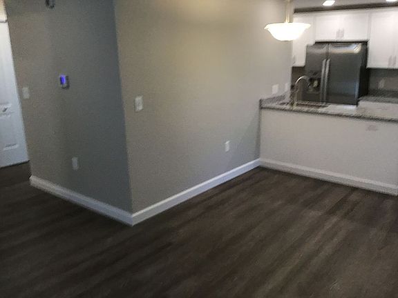5th image of 8033 Tippin Ave