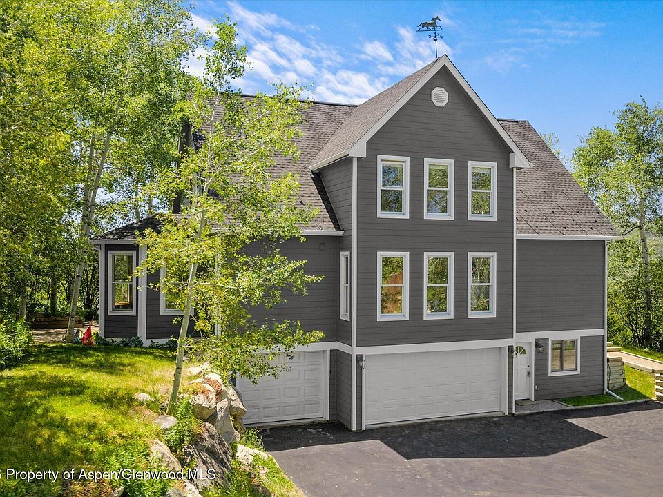 1st image of 105 Deer Clover Ln