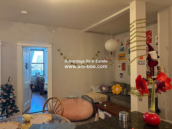 2nd image of 1056 Commonwealth Ave APT 21
